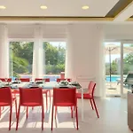 Chillax Holiday home *