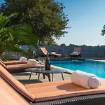Chillax Holiday home *