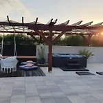 Chillax *